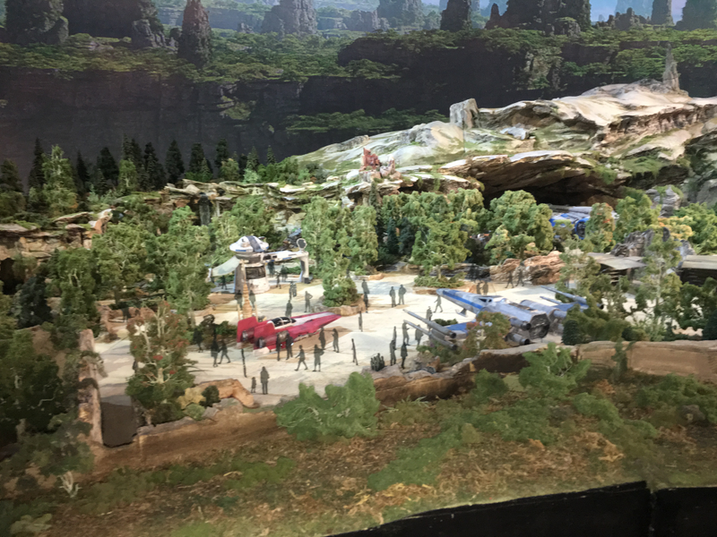 Illustration for article titled Here's Your First Look at an Insanely Detailed Model of Disney's Star Wars Land (UPDATED)